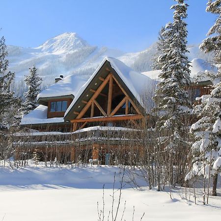 Vagabond Lodge At Kicking Horse 골든 외부 사진