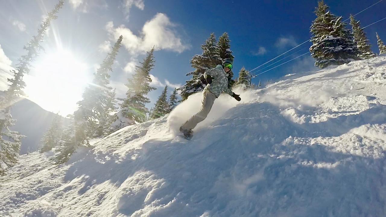 Vagabond Lodge At Kicking Horse 골든 외부 사진